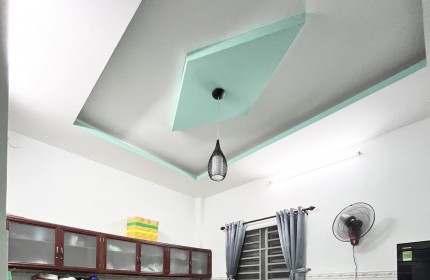 Nhà mới đẹp gần cầu Phú Xuân, 50m2 2 tầng mới ở ngay, hẻm rộng xe hơi, gần mặt tiền
